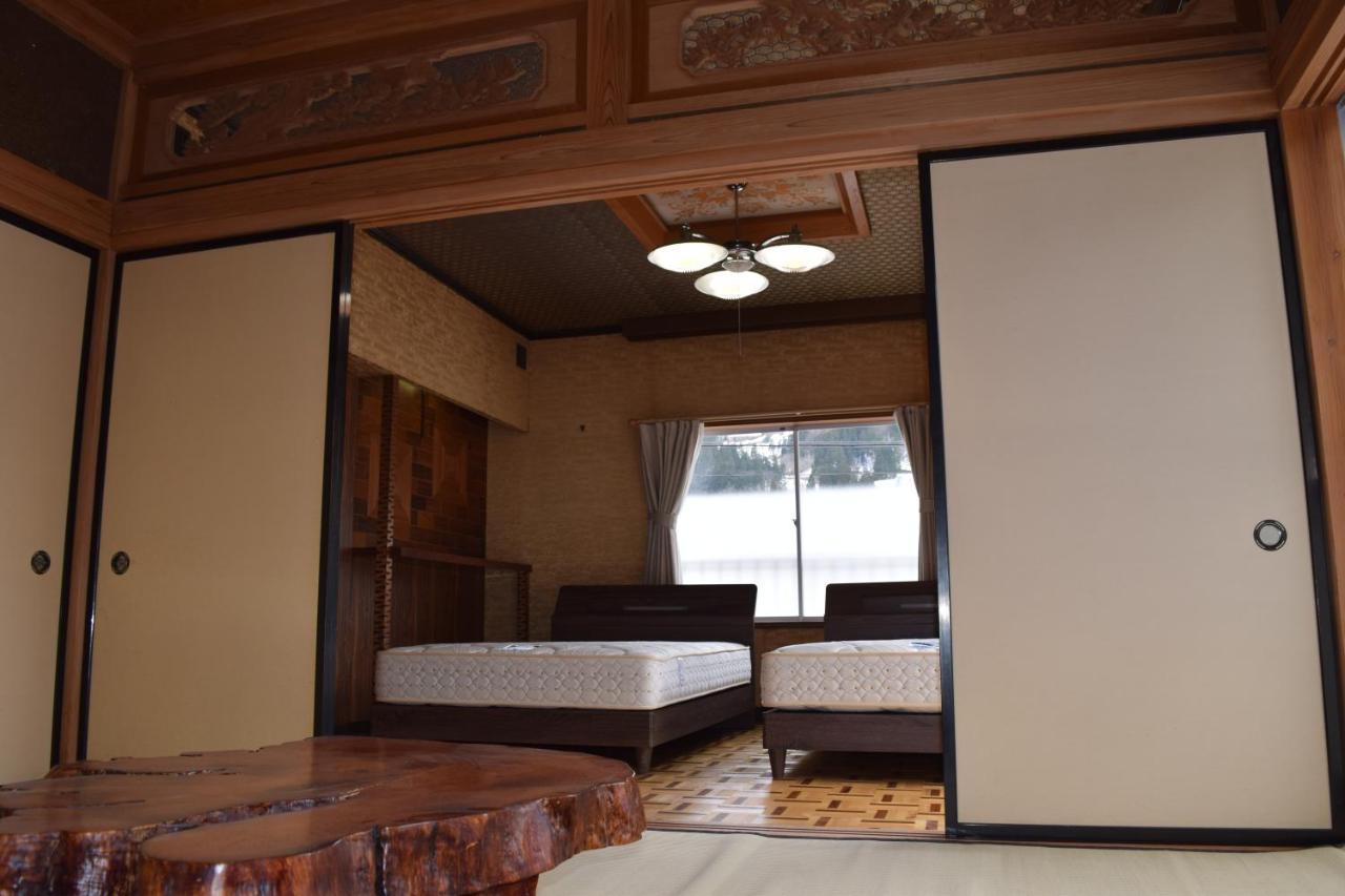 Gokayama Base Hotel Nanto Exterior photo